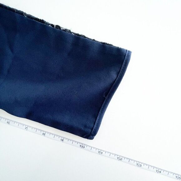 Yumi // Navy lace dress // size 2/4 // EUC - Picture 6 of 11